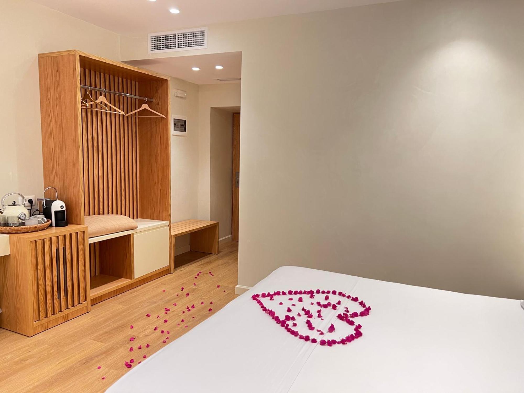 Elpis Guest House Himara Kültér fotó